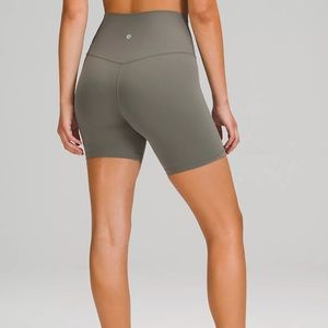 Lululemon Wunder Train High-Rise Short 6"
